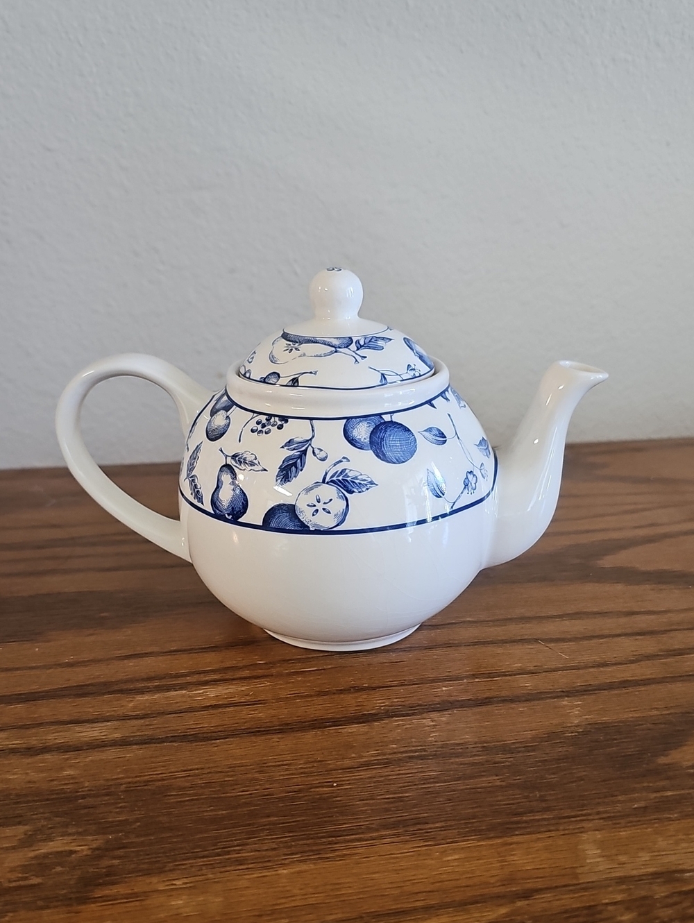 Arthur Wood, Designed in England Ceramic Teapot Tote 8